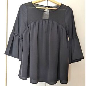 $5 Item! French Connection S Flowy Black Smock Style Top with Keyhole Back